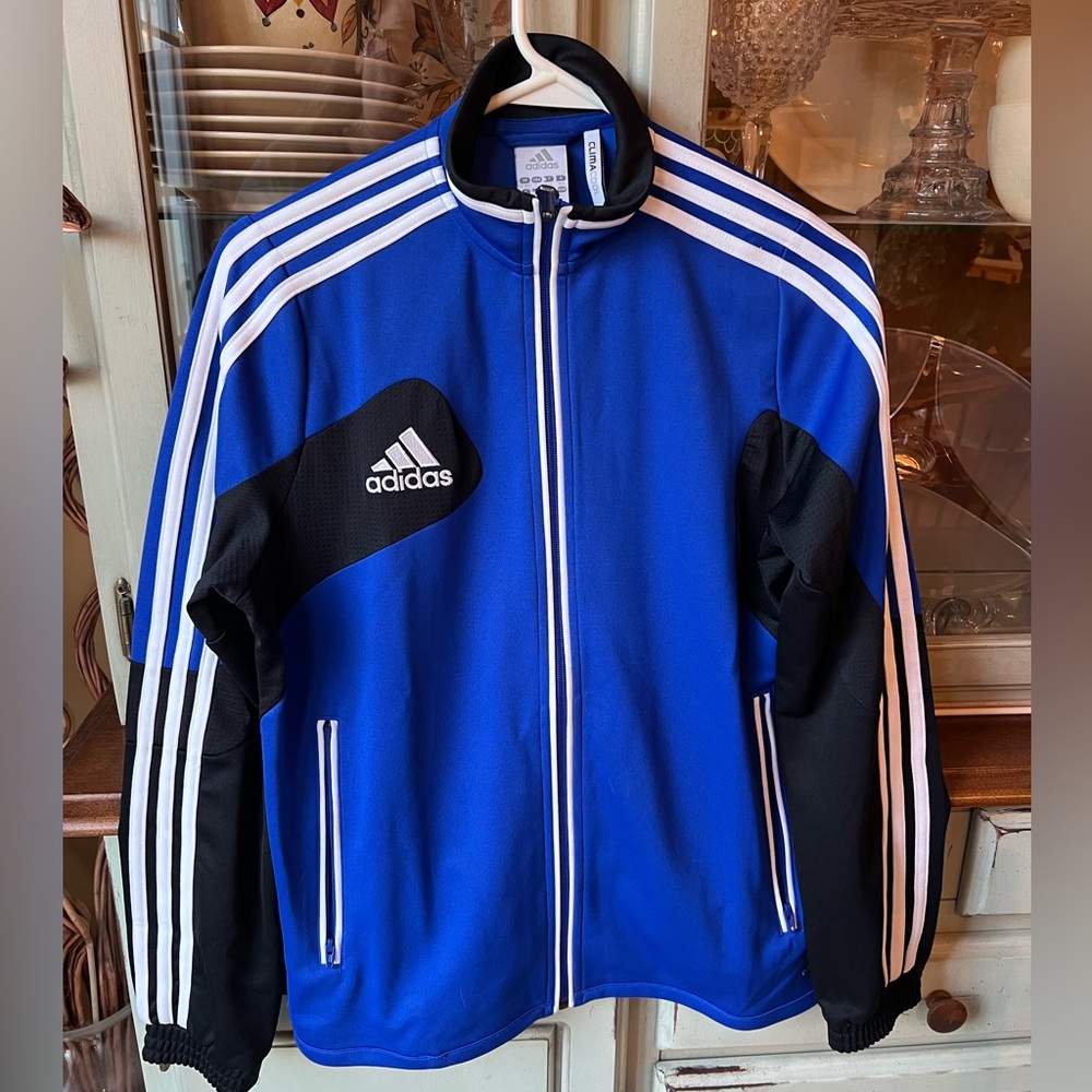 Boys Large Adidas warm up jacket. Excellent condition.